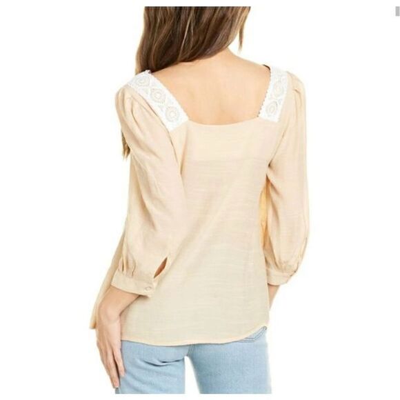 Nanette Lepore  Light Stone women’s blouse Size Medium lace trim lightweight - Picture 2 of 8